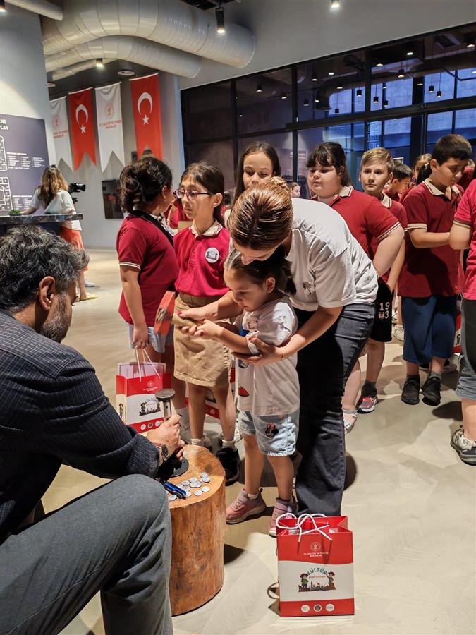Philadelphia, Manisa