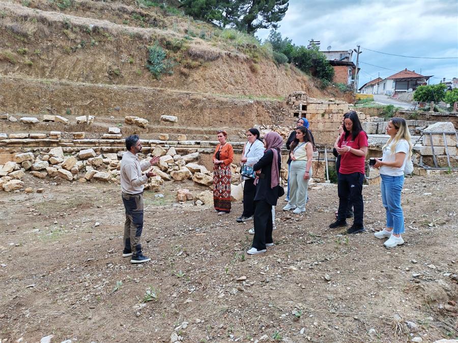 Bilim ve Sanat Alaşehir’de Buluştu: Akrepler Korku Değil, İlham Kaynağı Oldu