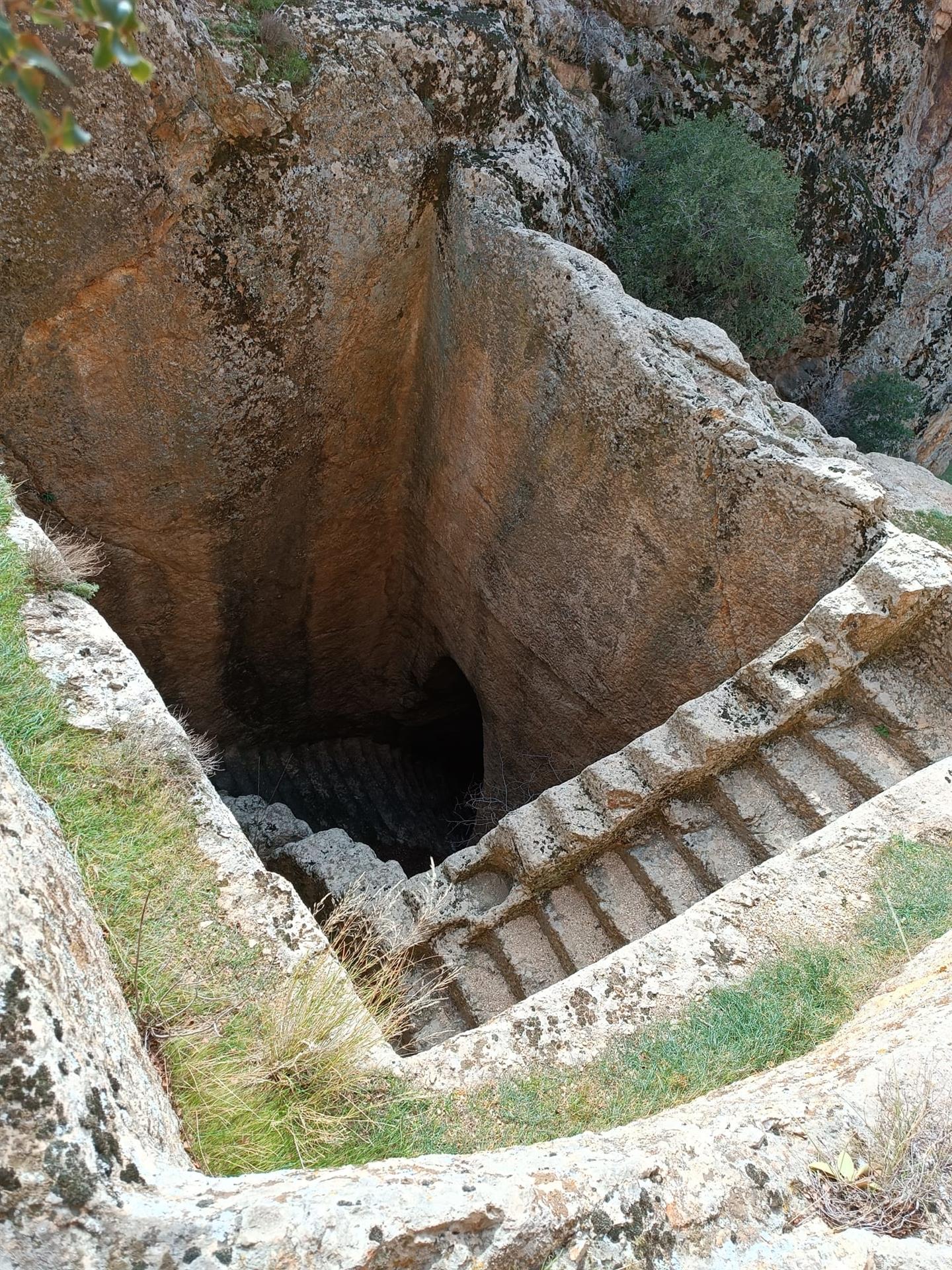 Demir Kapı Kaya Anıtı