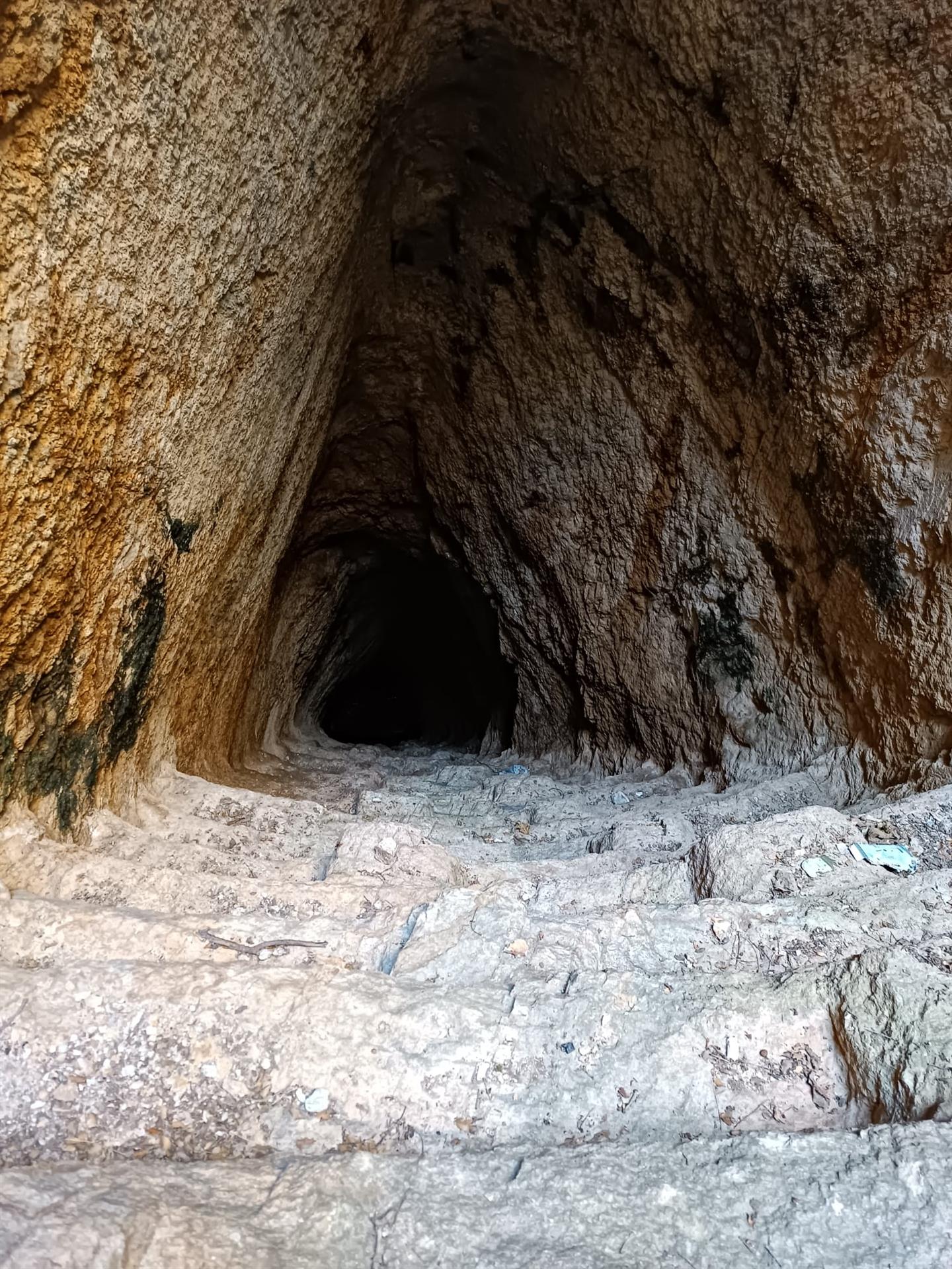 Demir Kapı Kaya Anıtı